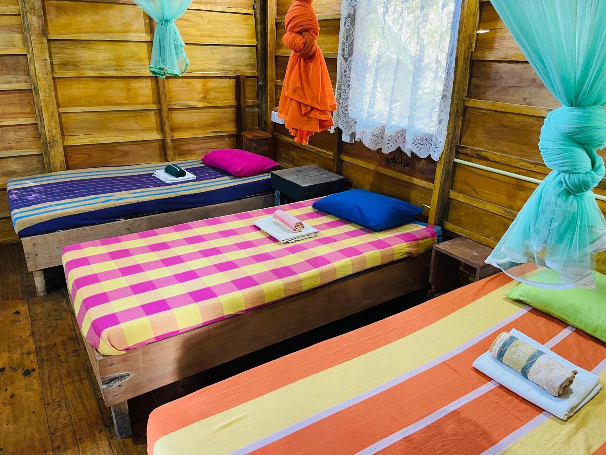 Sigiriya Rastha Hostel Bagian luar foto